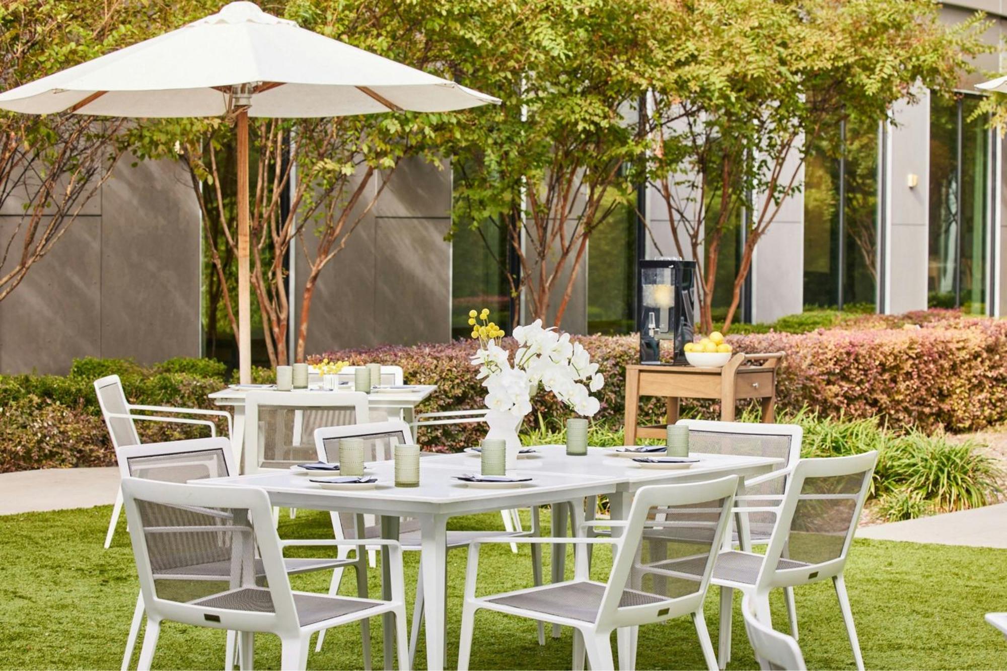 Ac Hotel By Marriott Dallas By The Galleria Exterior photo